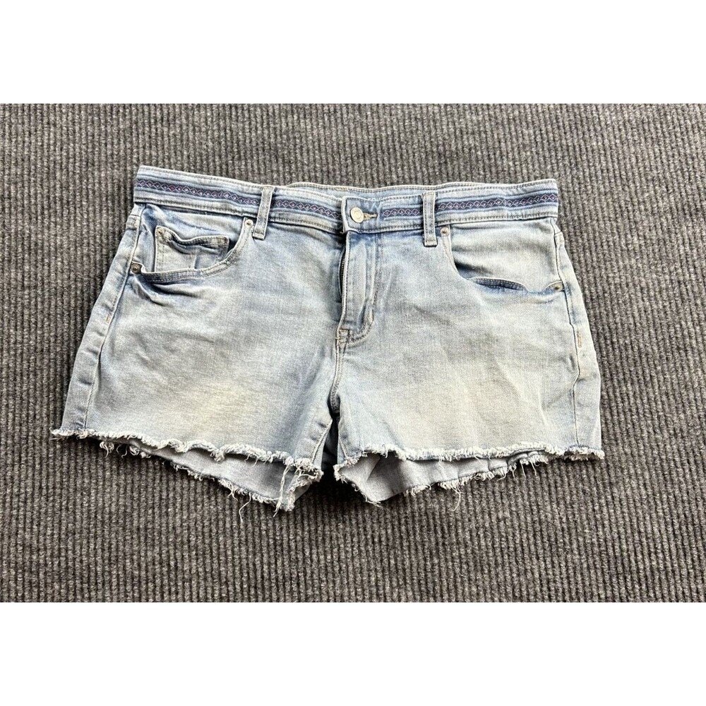 Gap ~ Women's Denim Designed Waist Light Wash Shorts ~ Size 12/31 Blue Jean